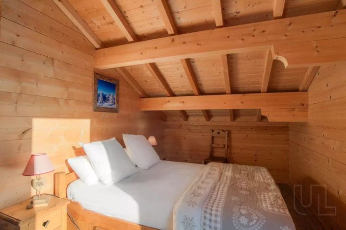 Image No.8-7 Bed House for sale