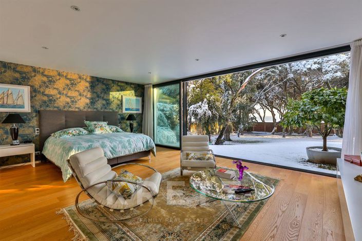 Image No.10-7 Bed House for sale