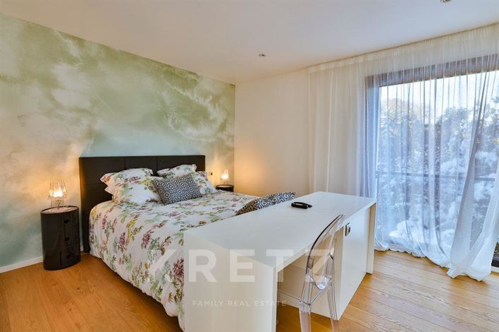 Image No.15-7 Bed House for sale