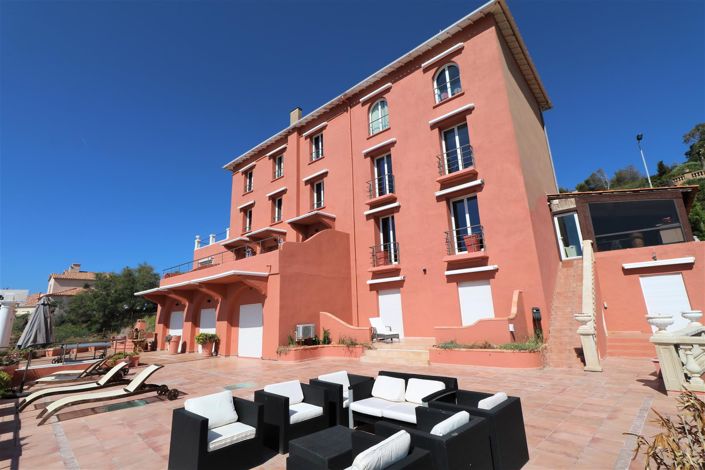 Image No.2-11 Bed House for sale