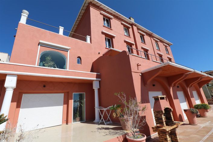 Image No.6-11 Bed House for sale