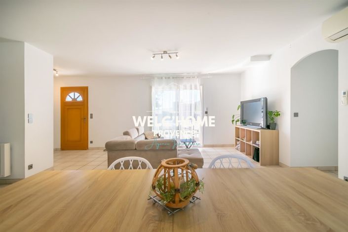 Image No.6-3 Bed House for sale