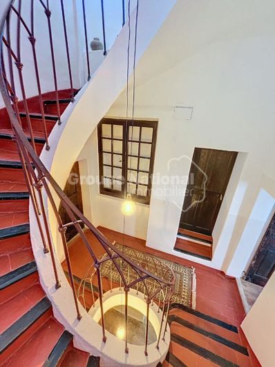 Image No.11-5 Bed Property for sale