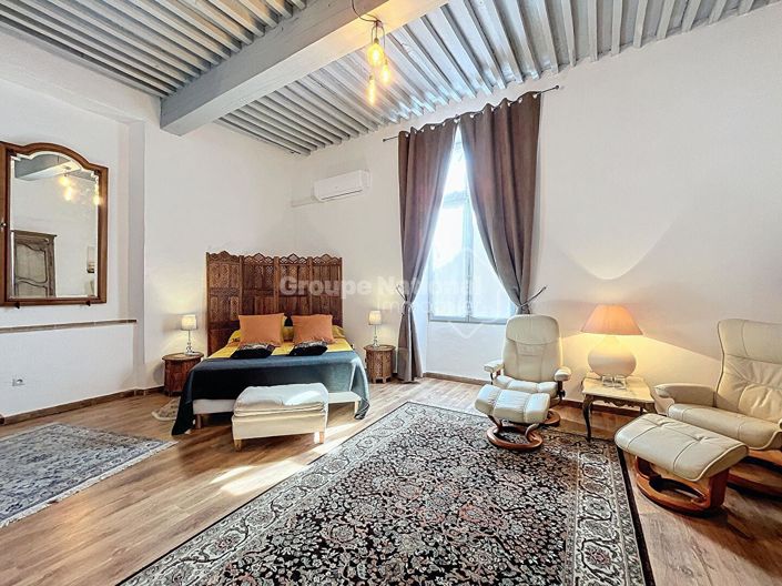 Image No.15-5 Bed Property for sale