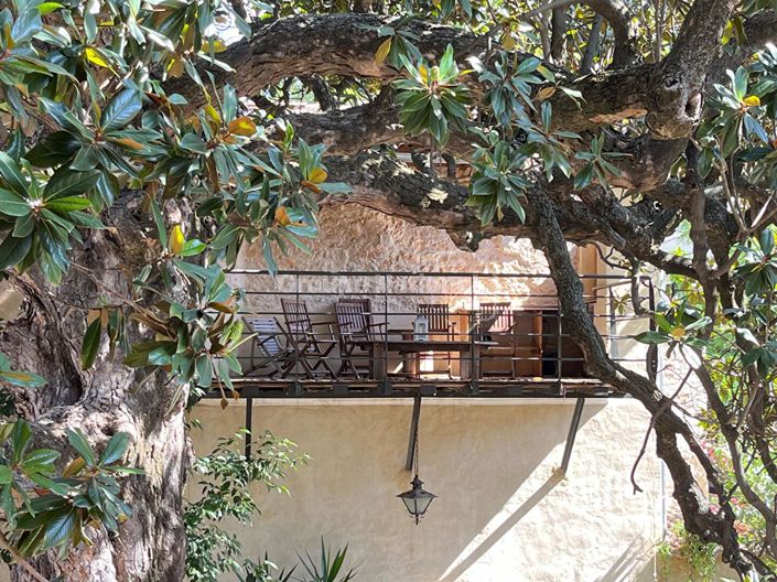 Image No.2-5 Bed Property for sale