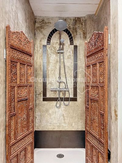 Image No.23-5 Bed Property for sale