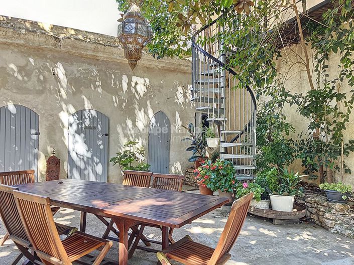 Image No.9-5 Bed Property for sale