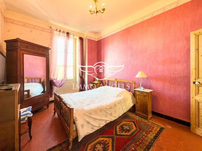 Image No.10-9 Bed House for sale