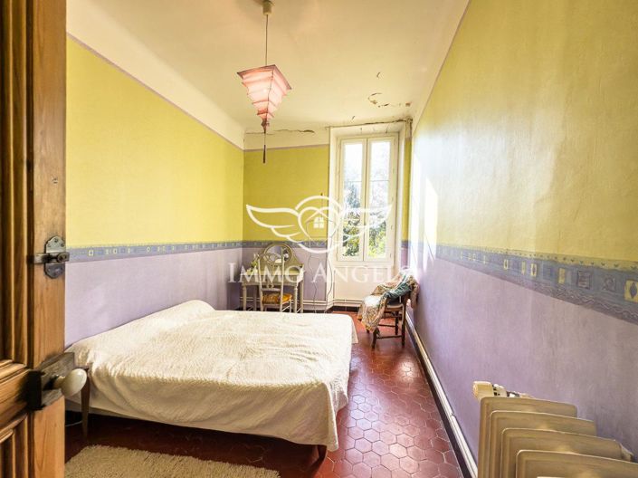 Image No.12-9 Bed House for sale