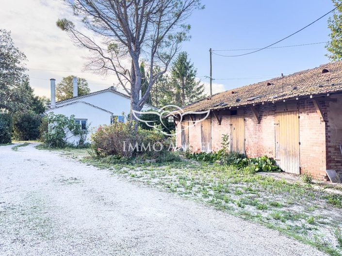 Image No.20-9 Bed House for sale