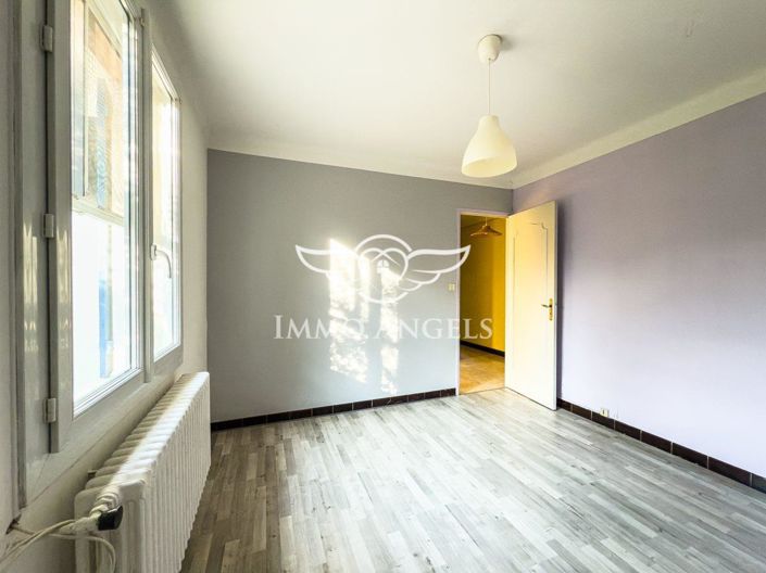 Image No.25-9 Bed House for sale