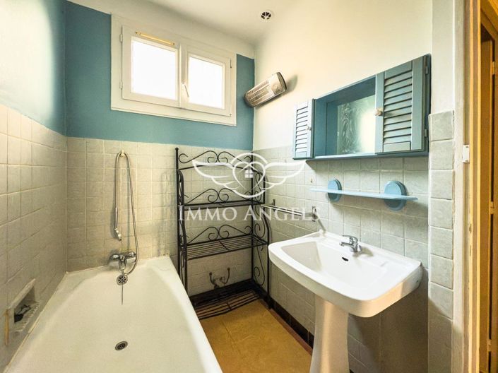 Image No.26-9 Bed House for sale