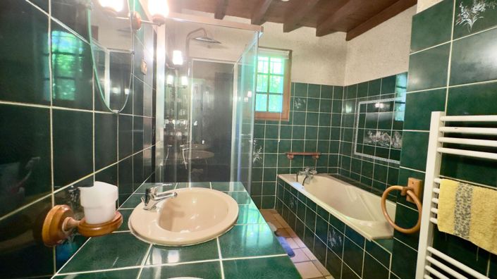 Image No.8-3 Bed House for sale