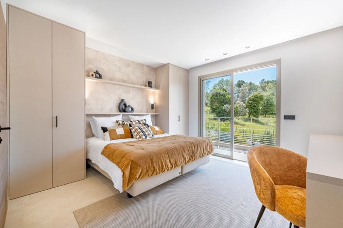 Image No.14-4 Bed House for sale