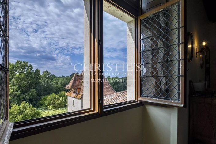 Image No.16-4 Bed House for sale