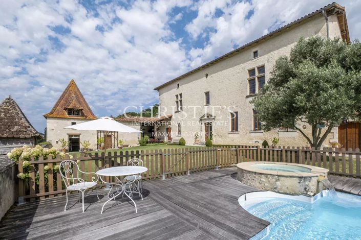 Image No.2-4 Bed House for sale