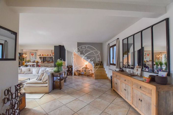 Image No.8-3 Bed House for sale