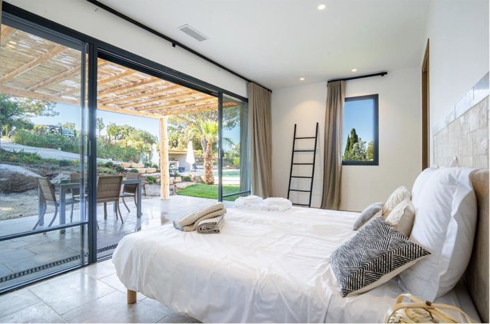 Image No.15-7 Bed House for sale