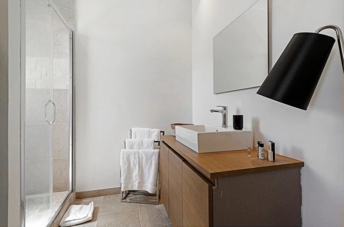 Image No.16-7 Bed House for sale