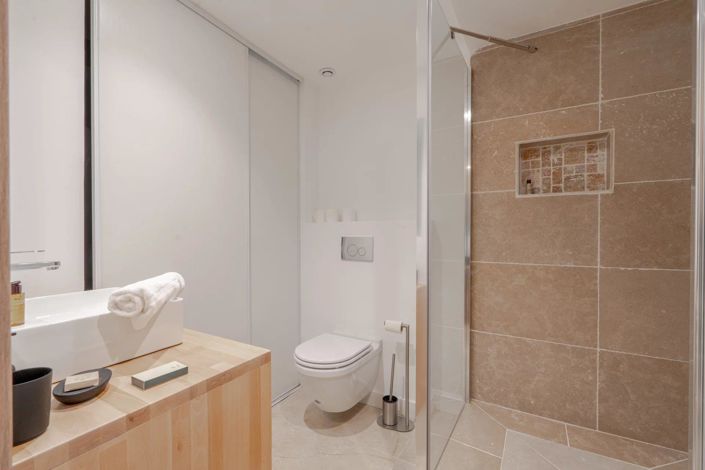 Image No.26-7 Bed House for sale