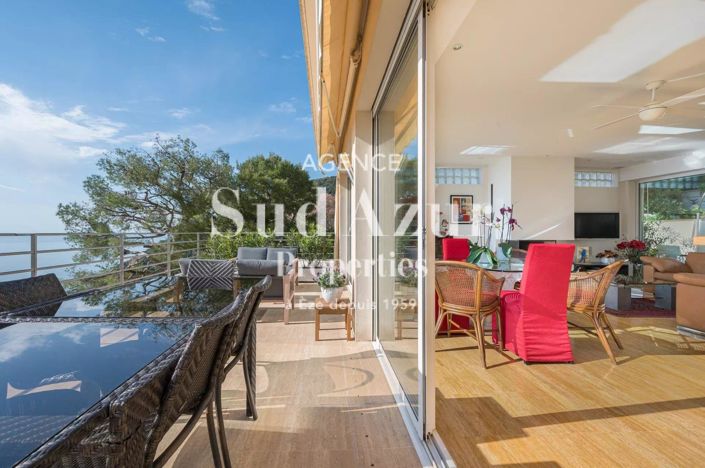 Image No.8-5 Bed House for sale