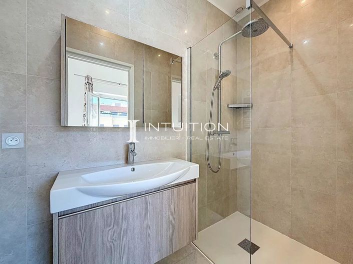 Image No.12-Appartement de 3 chambres à vendre à Cannes