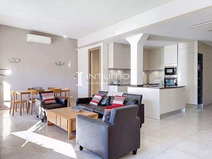 Image No.2-Appartement de 3 chambres à vendre à Cannes