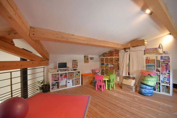 Image No.16-5 Bed House for sale