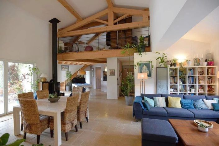 Image No.3-5 Bed House for sale