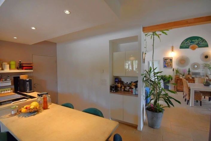 Image No.9-5 Bed House for sale