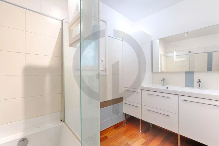 Image No.23-6 Bed House for sale