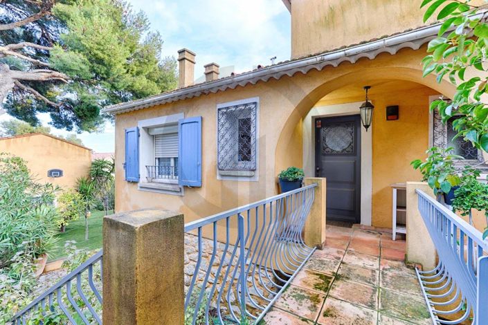 Image No.3-6 Bed House for sale