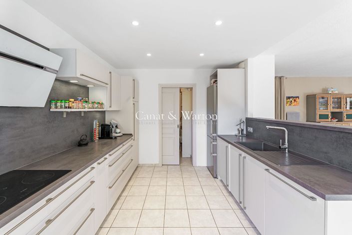 Image No.4-3 Bed Apartment for sale