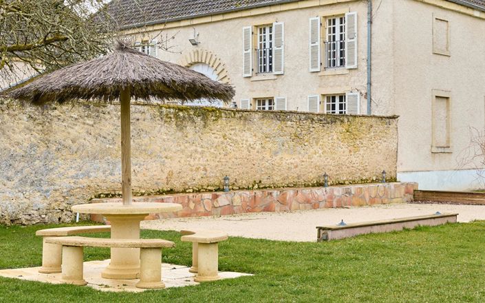 Image No.9-8 Bed Property for sale