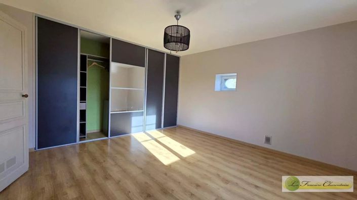 Image No.11-Maison de 4 chambres à vendre à Fouqueure