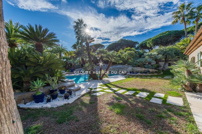 Image No.14-5 Bed Property for sale