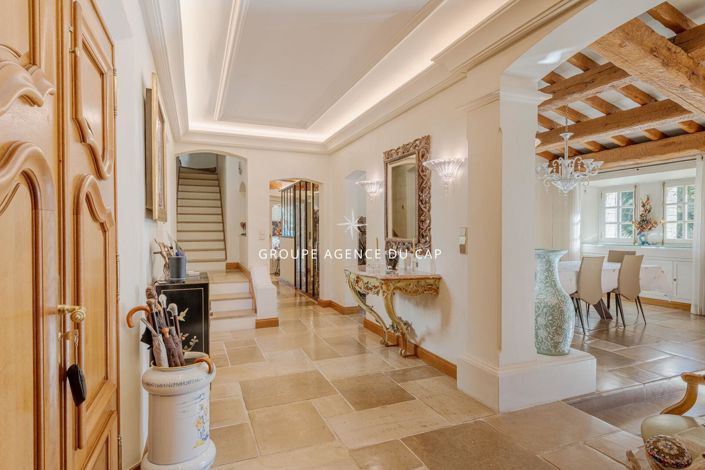 Image No.4-5 Bed Property for sale