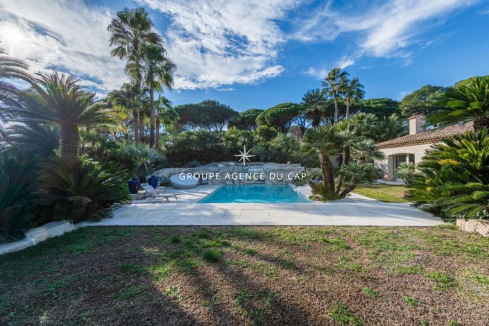 Image No.8-5 Bed Property for sale