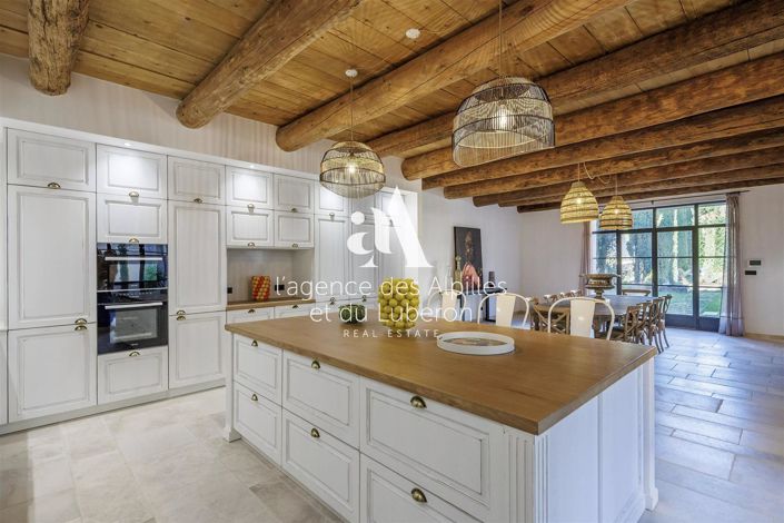 Image No.11-6 Bed House for sale