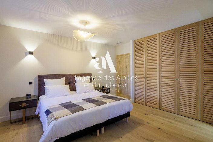 Image No.22-6 Bed House for sale