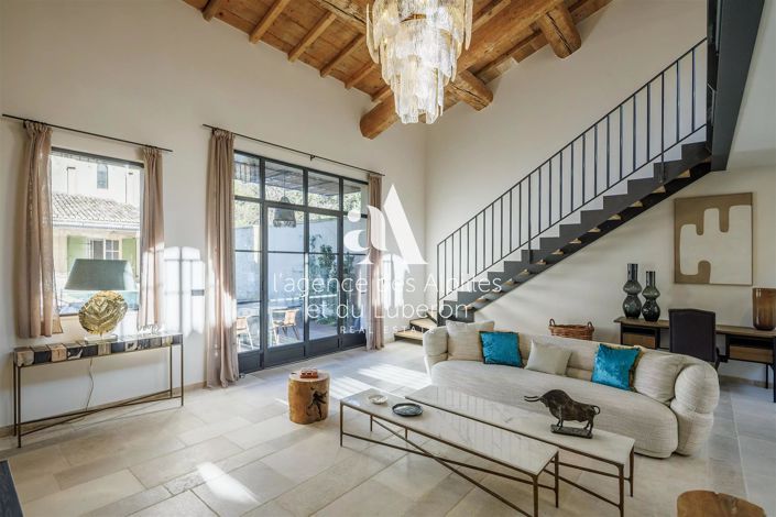 Image No.5-6 Bed House for sale