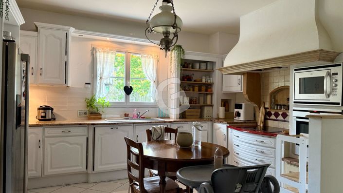 Image No.6-2 Bed House for sale