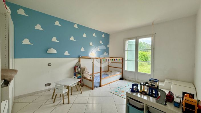 Image No.8-2 Bed House for sale