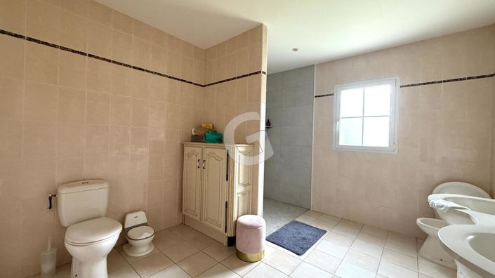 Image No.9-2 Bed House for sale