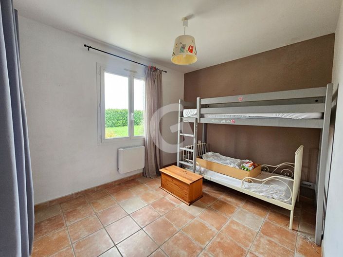 Image No.10-3 Bed House for sale