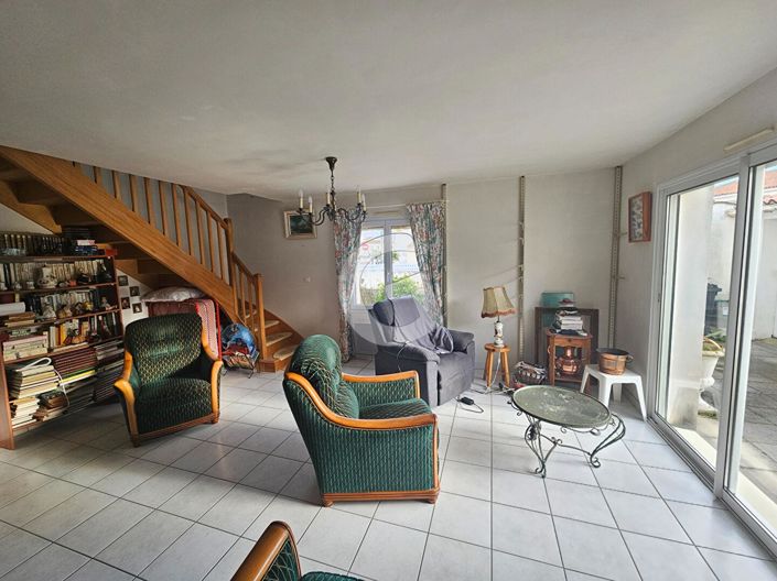 Image No.3-3 Bed House for sale