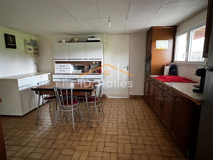 Image No.10-3 Bed House for sale