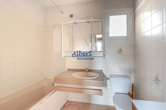 Image No.17-4 Bed House for sale