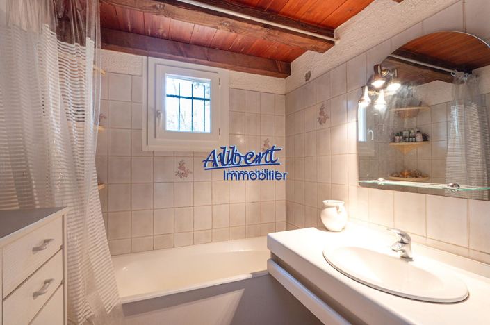 Image No.18-4 Bed House for sale