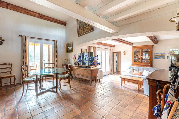 Image No.5-4 Bed House for sale